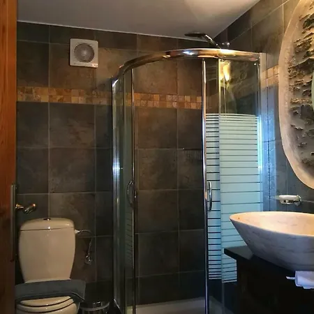 Apartment Giataki *